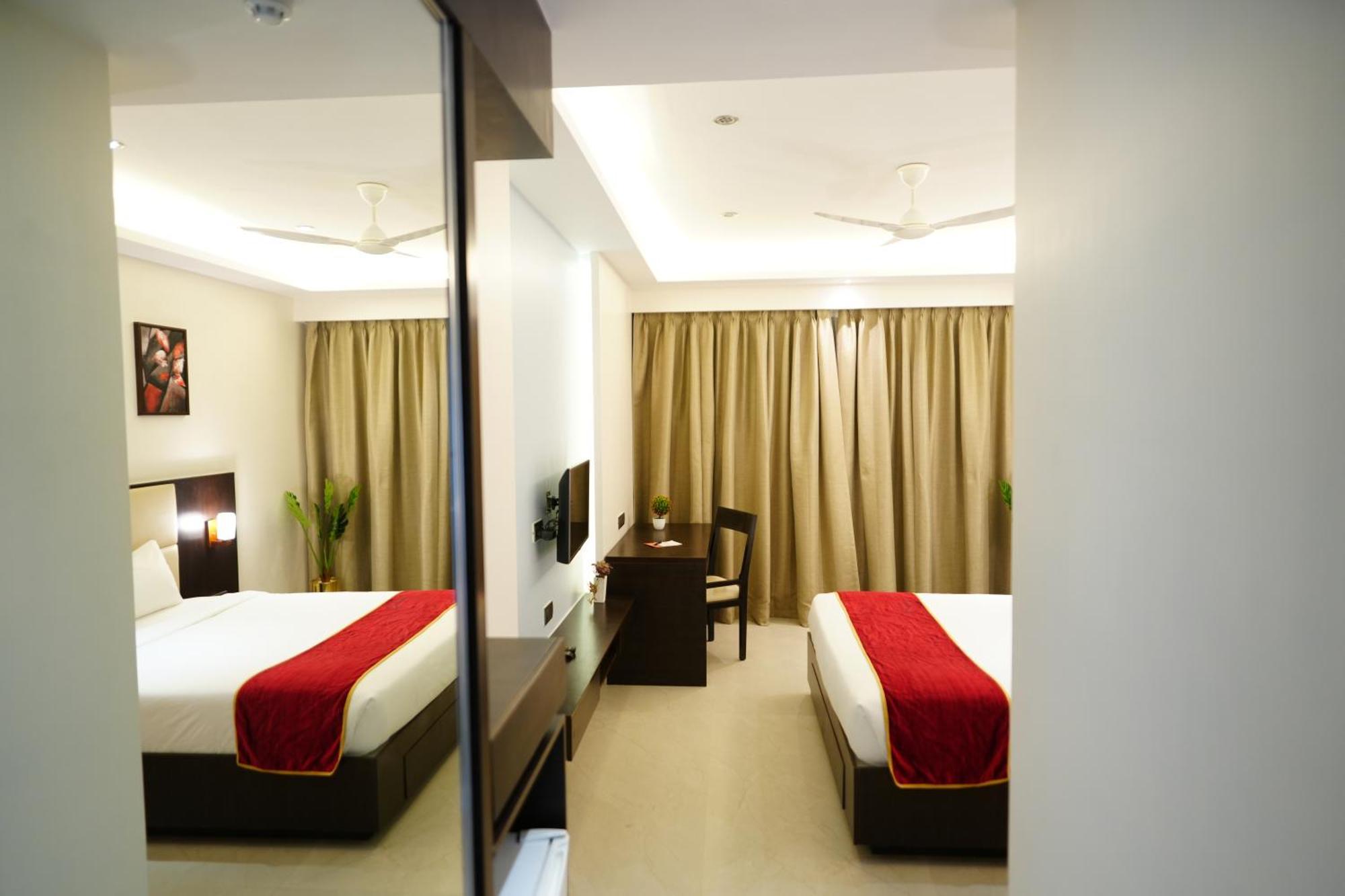 Hotel Grand Visava Lonavala Esterno foto