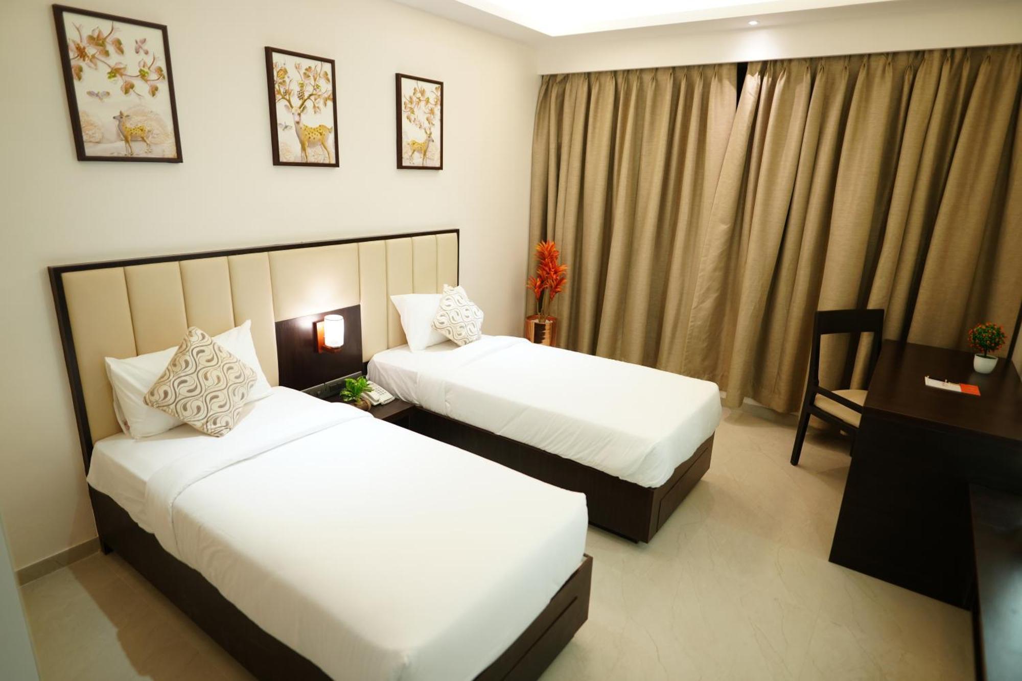 Hotel Grand Visava Lonavala Esterno foto