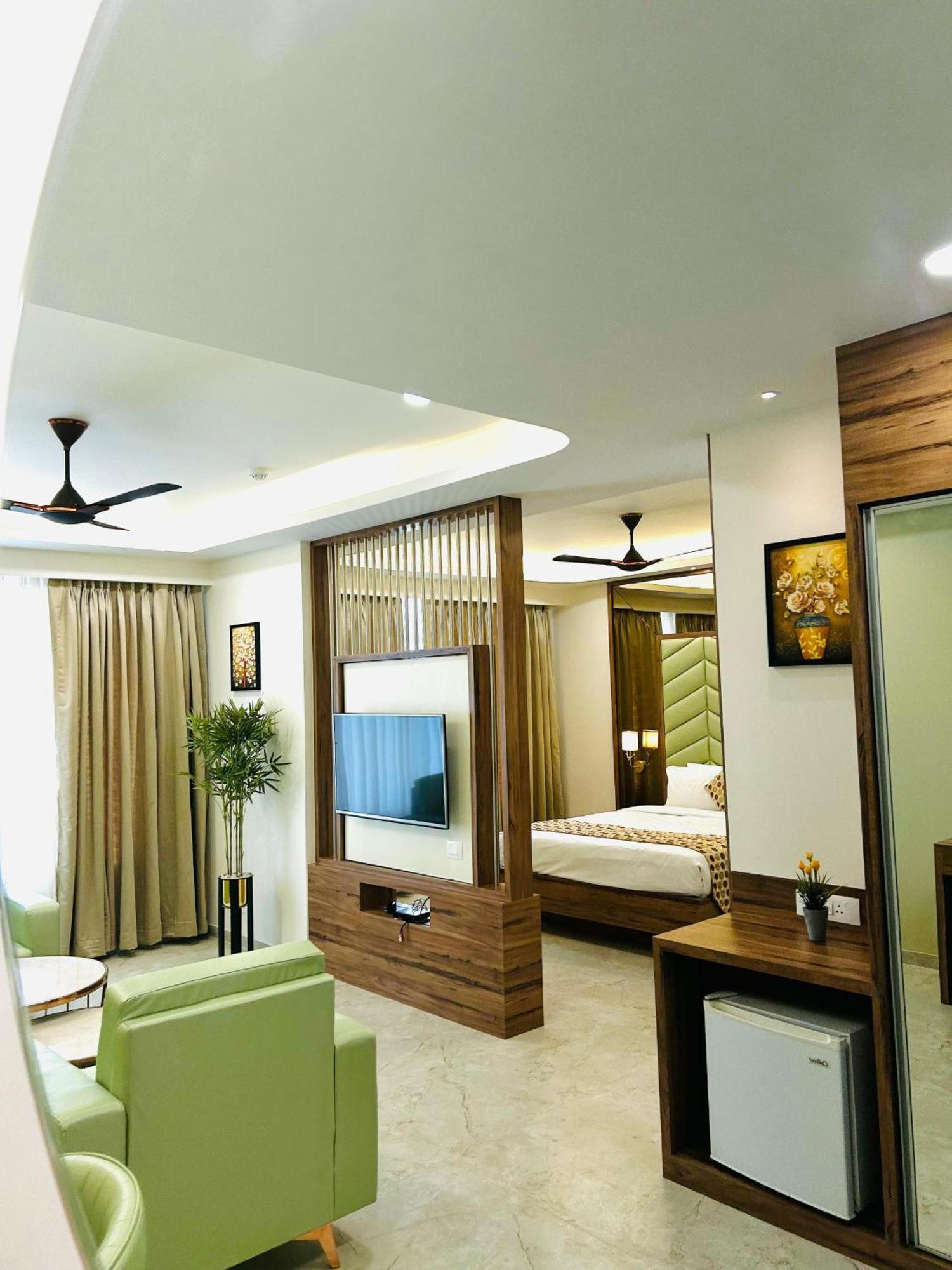 Hotel Grand Visava Lonavala Esterno foto