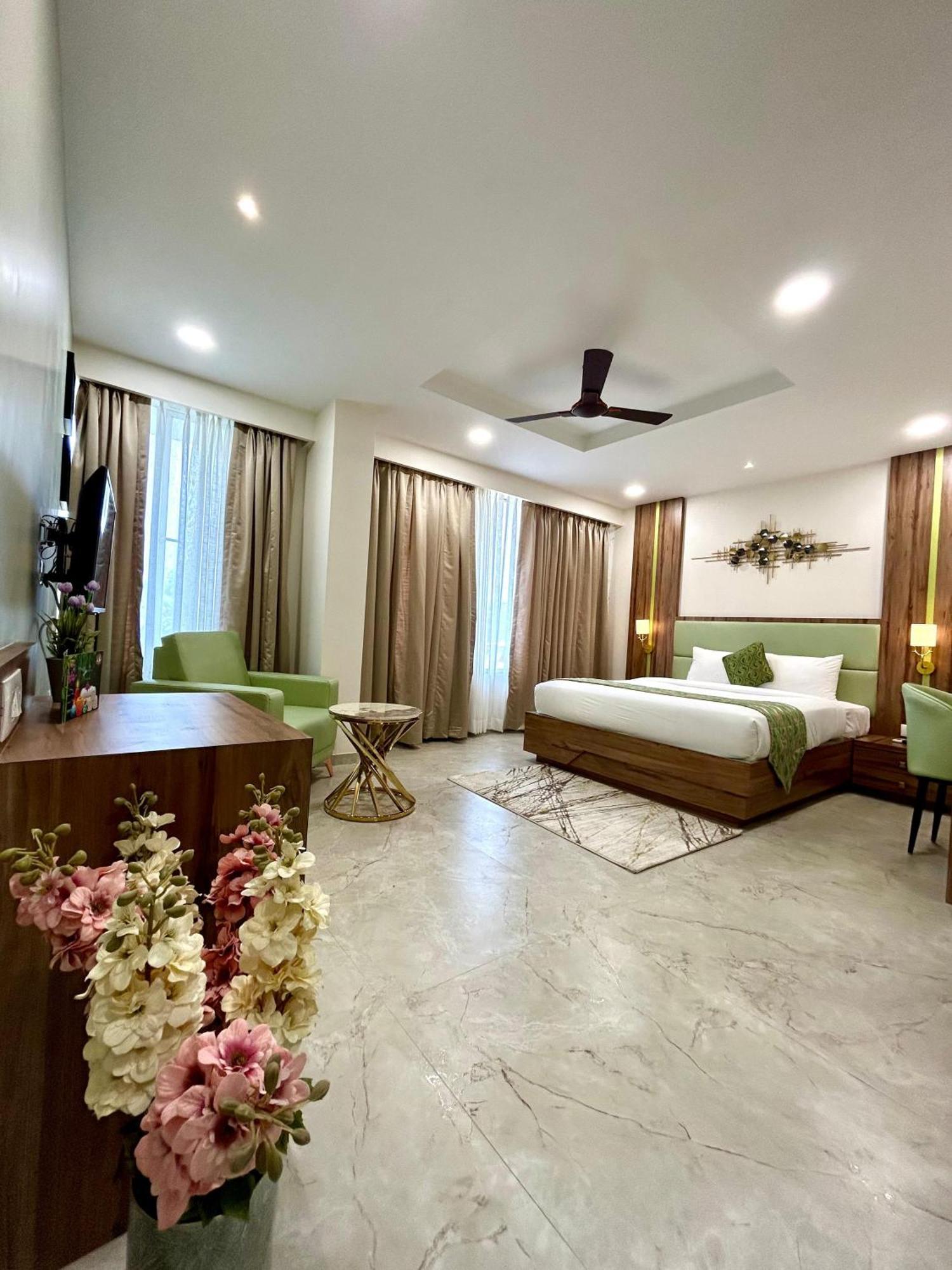 Hotel Grand Visava Lonavala Esterno foto