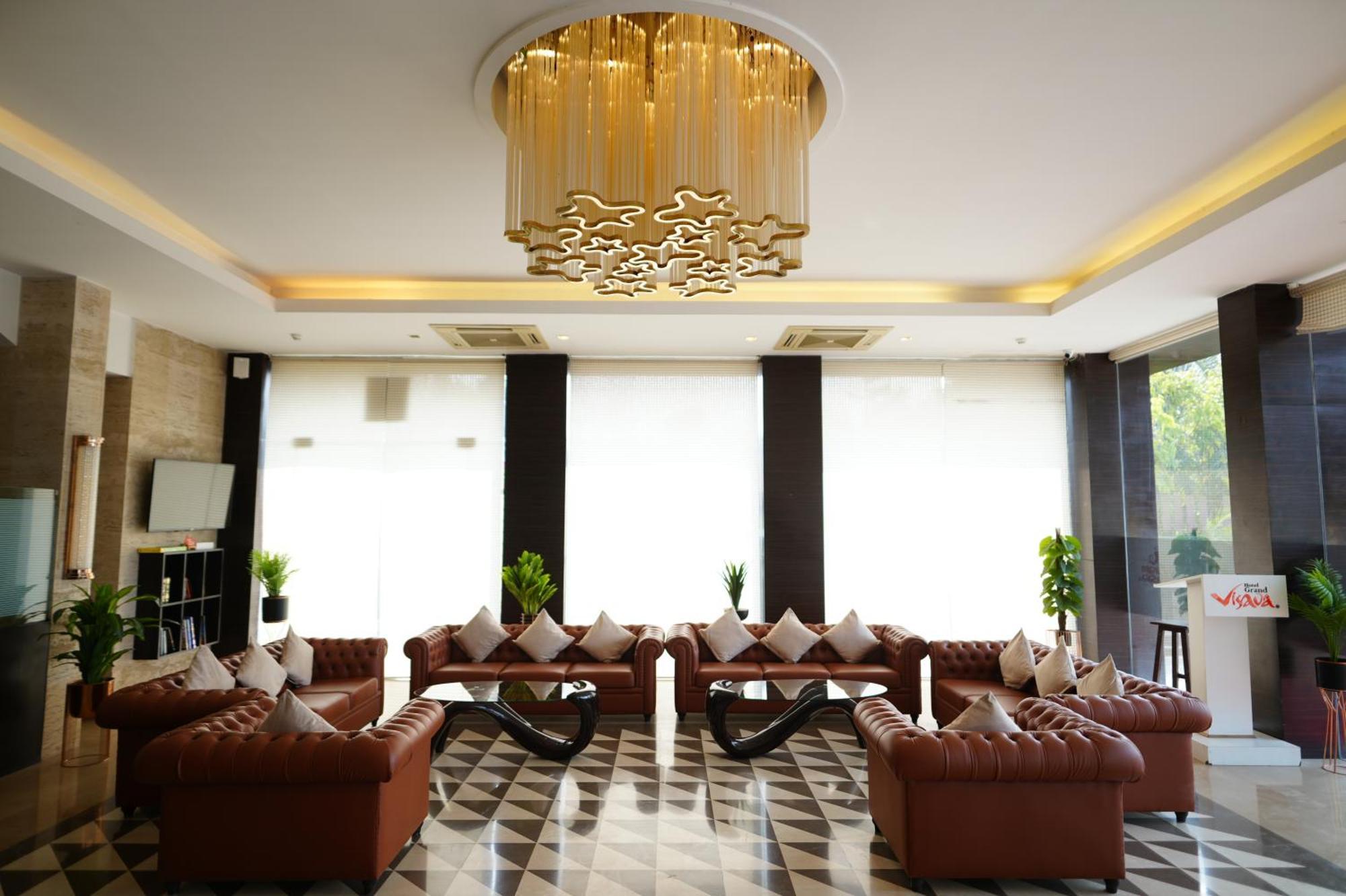 Hotel Grand Visava Lonavala Esterno foto