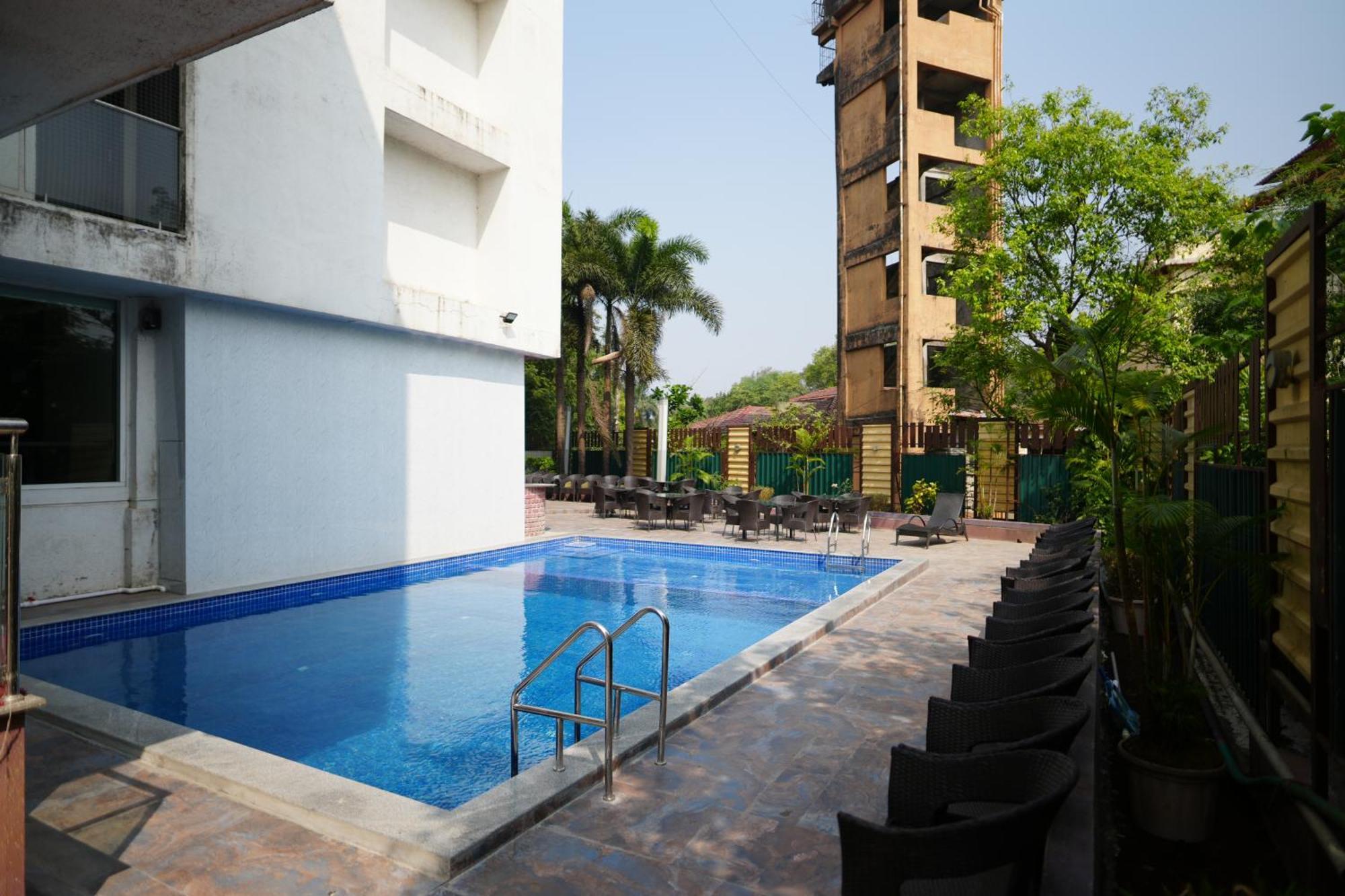 Hotel Grand Visava Lonavala Esterno foto