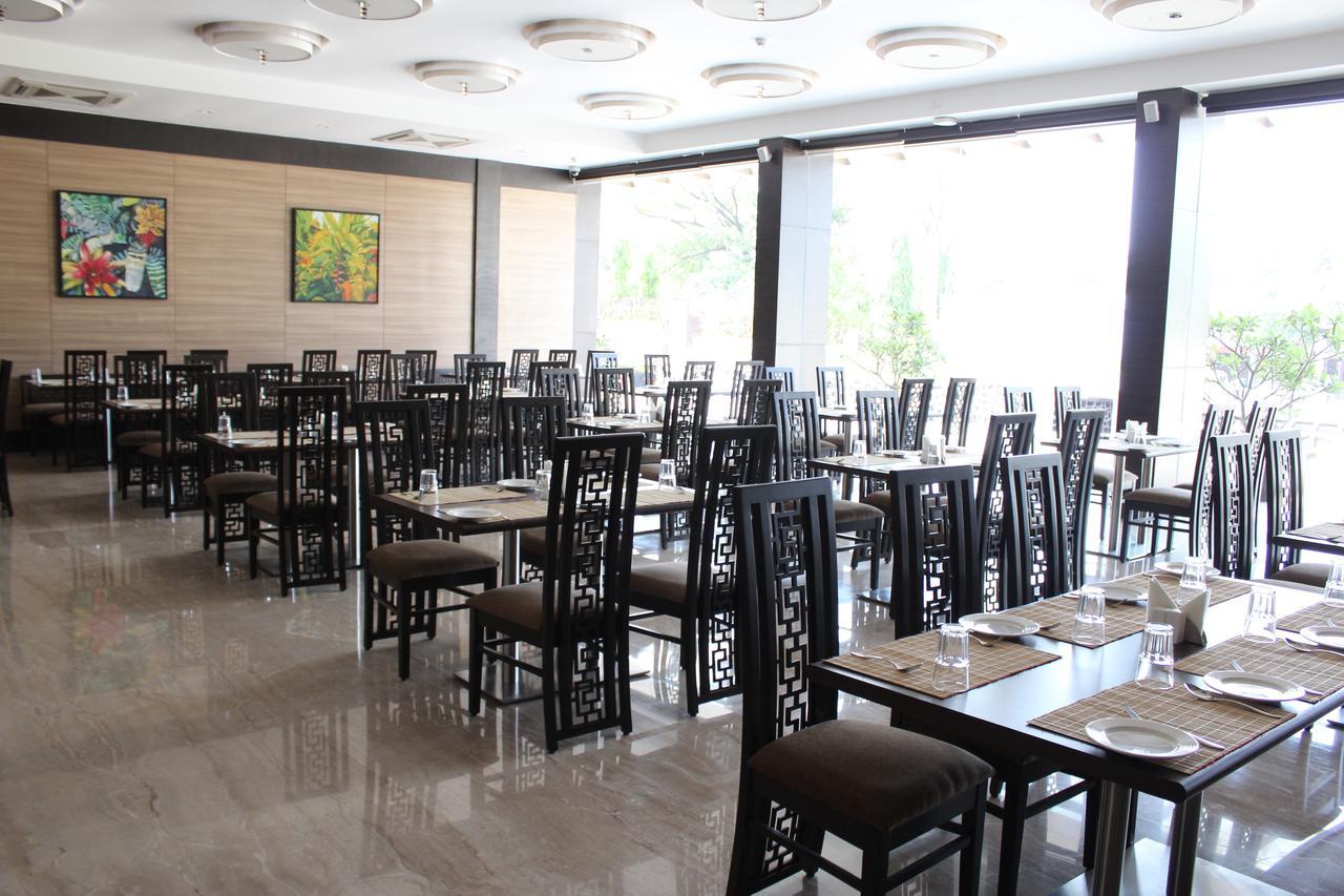 Hotel Grand Visava Lonavala Esterno foto