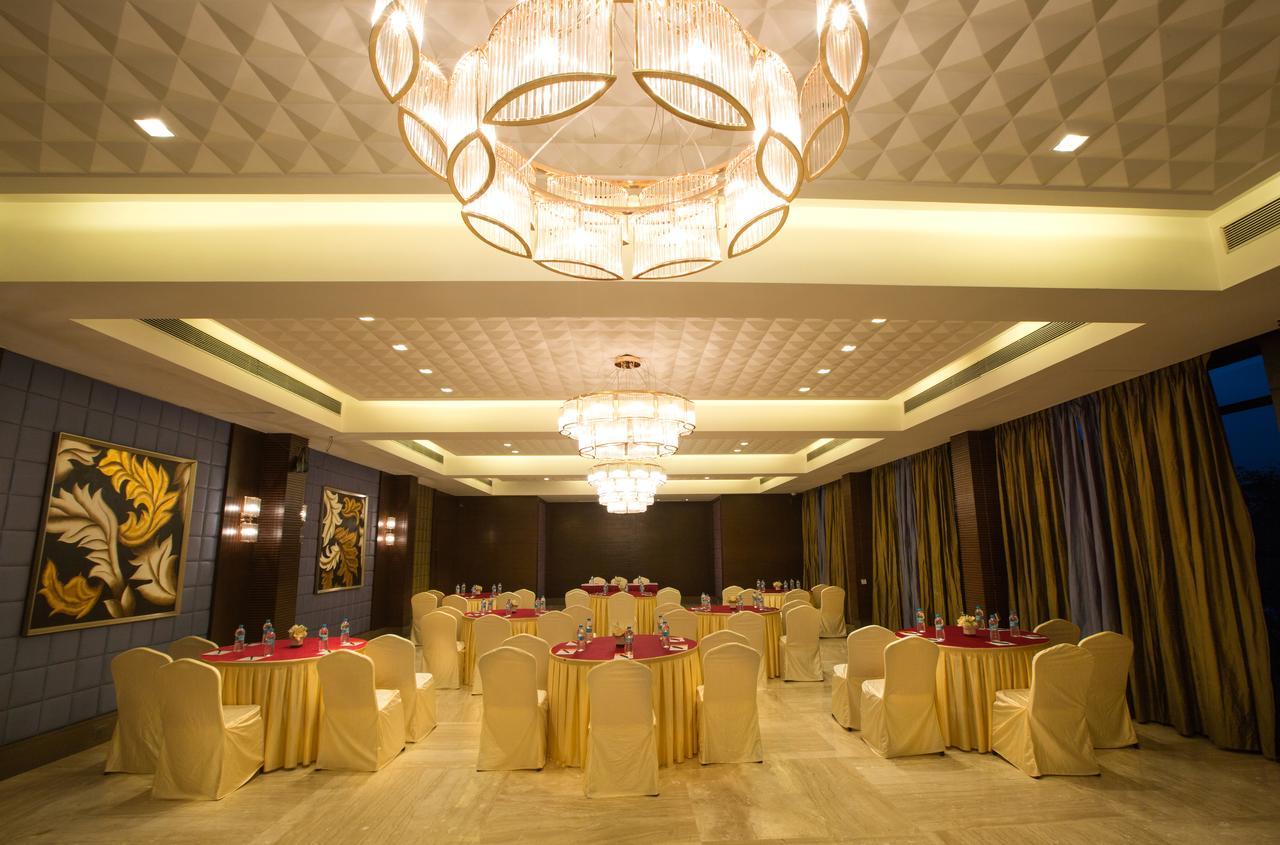 Hotel Grand Visava Lonavala Esterno foto