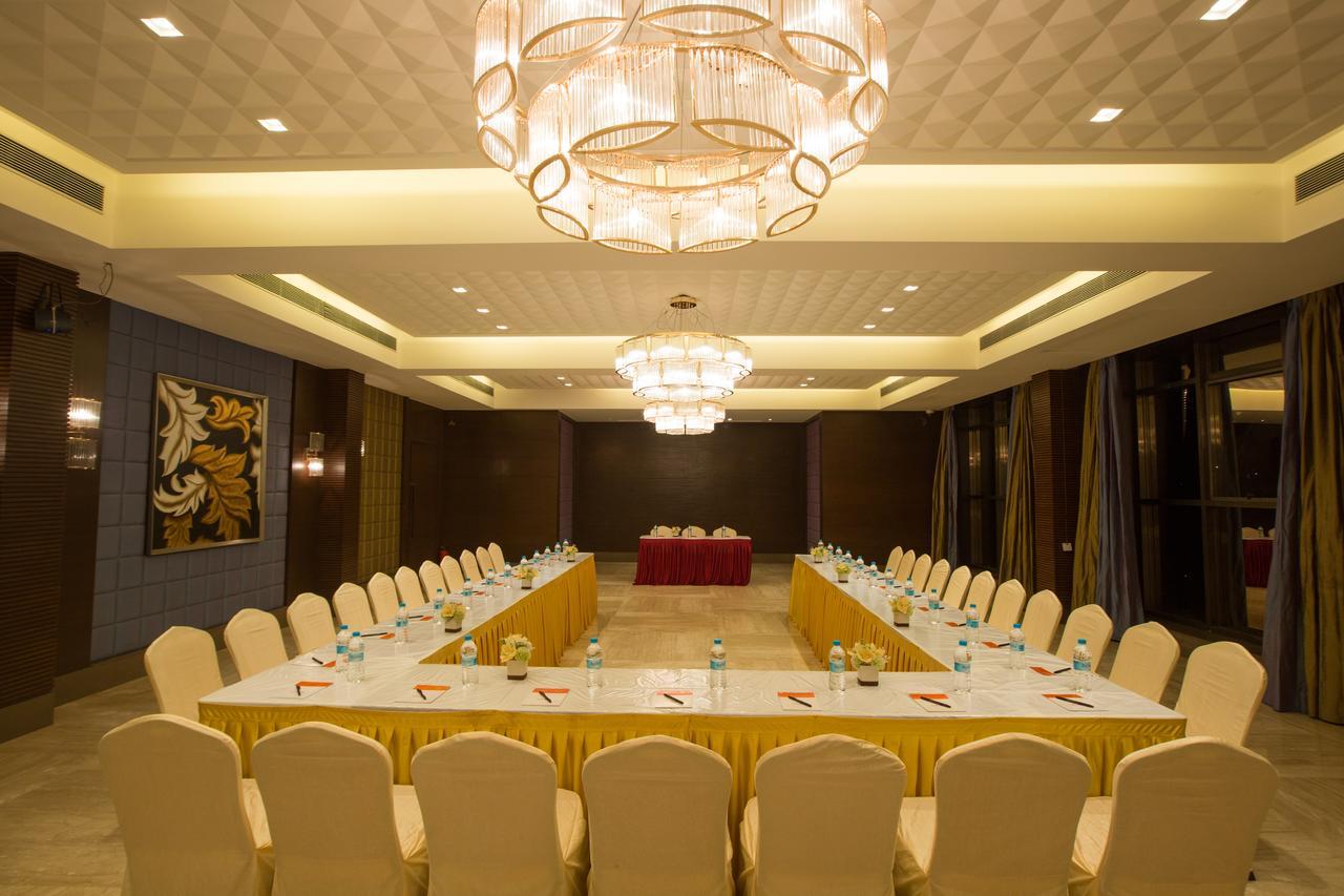Hotel Grand Visava Lonavala Esterno foto